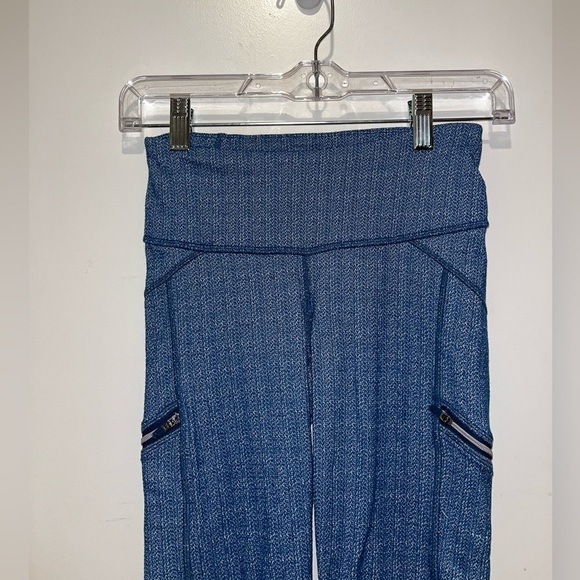 Athleta Herringbone Static Drifter Capri Leggings Zip Pockets Womens Blue XS - Picture 2 of 9